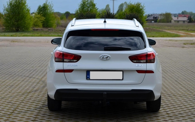 Hyundai I30 cena 46900 przebieg: 201300, rok produkcji 2018 z Sochaczew małe 562